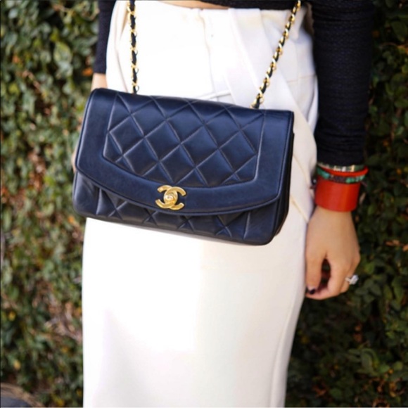 CHANEL Handbags - Diana Medium Flap Bag 💎 Vintage Dark Navy Blue